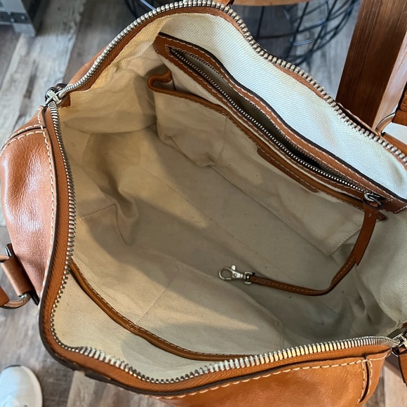 Michael Kors Astor Purse - Picture 3 of 10